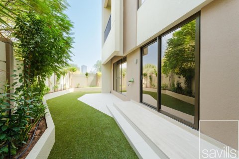 Řadový dům v Dubai Sports City, SAE 4 ložnice, 304 m² Č.: 635421 - fotografie 1