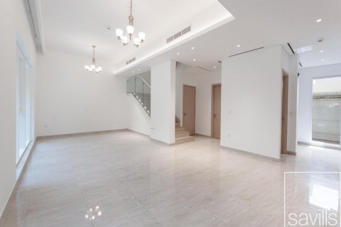 Řadový dům v Dubai Sports City, SAE 4 ložnice, 304 m² Č.: 635421 - fotografie 4