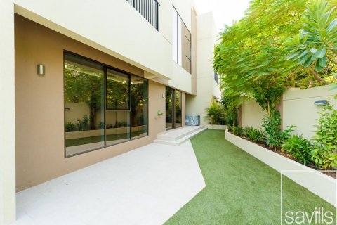 Řadový dům v Dubai Sports City, SAE 4 ložnice, 304 m² Č.: 635421 - fotografie 29