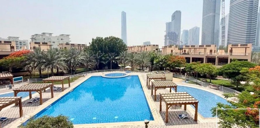 Shtëpi në qytet në Jumeirah Islands, Dubai, Emiratet e Bashkuara Arabe 4 dhoma gjumi, 216 m2. № 635422