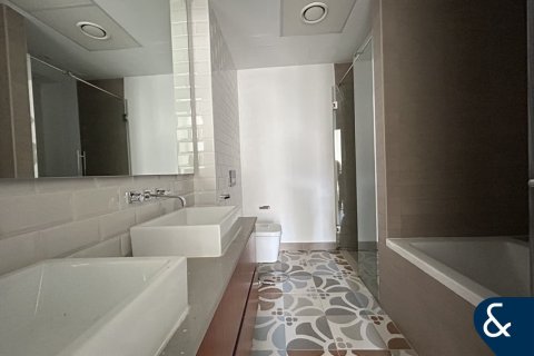 Apartment in Motor City, Dubai, UAE 3 bedrooms, 209 sq.m. № 697775 - photo 18