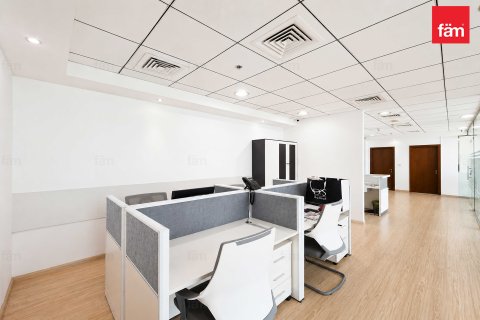 Escritório para arrendamento em Business Bay, Dubai, EAU 90.6 m2 № 741524 - foto 2