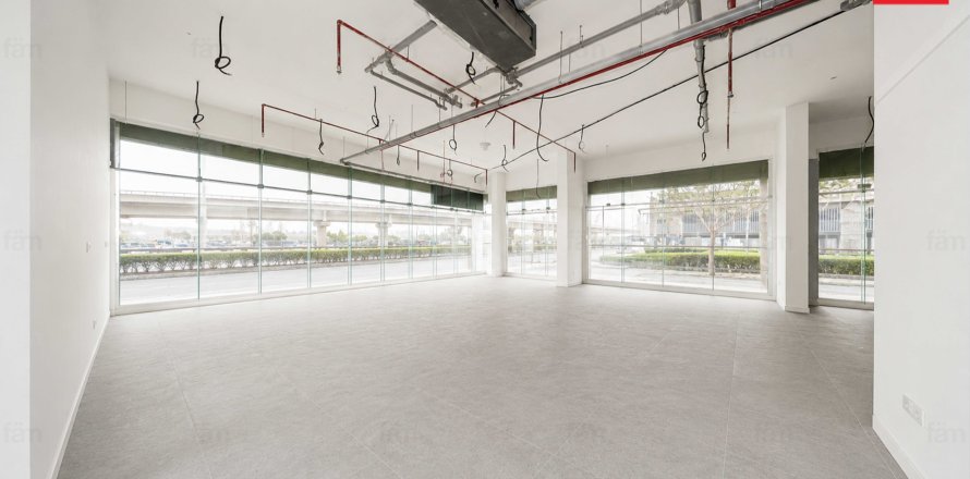 Tindahan sa Jebel Ali, Dubai, UAE 199.5 sq.m. № 757790