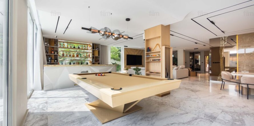 Villa en Jumeirah Park, Dubai, EAU 4 dormitorios, 668.2 m² № 757789