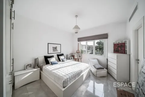 Vila v Meadows, Dubai, SAE 4 ložnice, 748 m² Č.: 661024 - fotografie 12