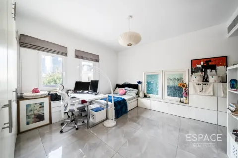 Vila v Meadows, Dubai, SAE 4 ložnice, 748 m² Č.: 661024 - fotografie 13