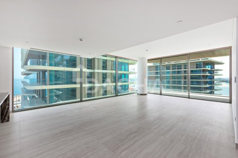 Huoneisto Palm Jumeirah, Dubai, Arabiemiraatit 3 makuuhuonetta, 210 m2 № 758631 - kuva 5