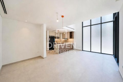 Radový dom v Mudon, Dubai, SAE 4 spálne, 294.22 m2 č. 754243