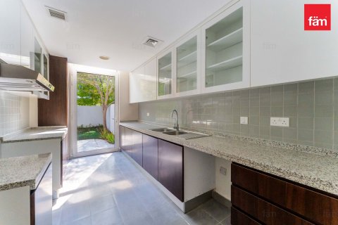 Dubai, BAE’de kiralık sıra ev 3 yatak odası, 204.7 m&sup2; No 760262 - fotoğraf 11