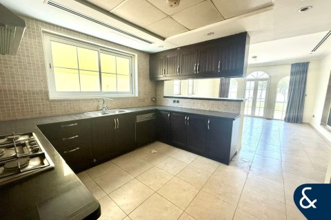 Villa til leie i Jumeirah Park, Dubai, Emiratene 3 soverom, 285 kvm Nr. 668303 - Foto 4