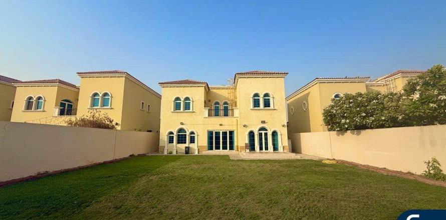 Villa in Jumeirah Park, Dubai, VAE 3 slaapkamers, 285 vr.m. nr 668303
