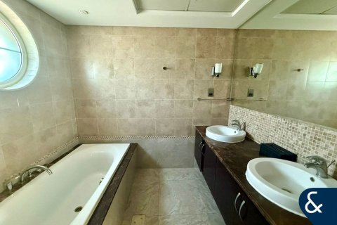 Villa til leie i Jumeirah Park, Dubai, Emiratene 3 soverom, 285 kvm Nr. 668303 - Foto 10