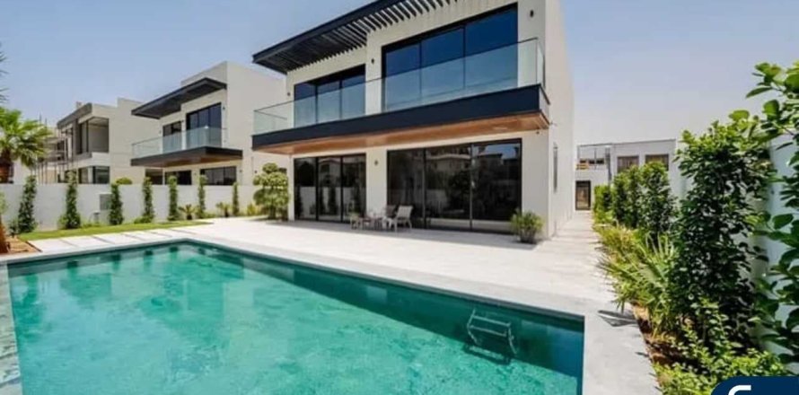 וילה ב Jumeirah Park, Dubai, איחוד האמירויות 5 חדרי שינה, 634 מ"ר מספר 668309