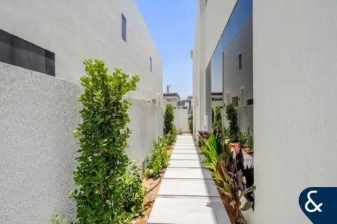 Willa do wynajęcia w Jumeirah Park, Dubai, ZEA 5 sypialnie, 634 mkw., nr 668309 - zdjęcie 10