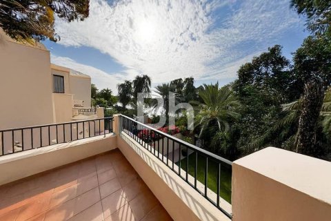 Kamienica na sprzedaż w Arabian Ranches, Dubai, ZEA 3 sypialnie, 253 mkw., nr 643893 - zdjęcie 14