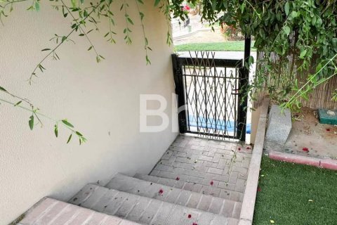 Kamienica na sprzedaż w Arabian Ranches, Dubai, ZEA 3 sypialnie, 253 mkw., nr 643893 - zdjęcie 9