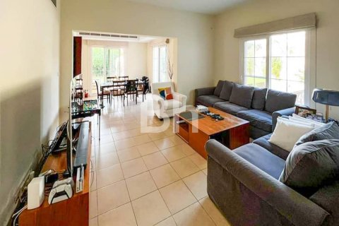 Kamienica na sprzedaż w Arabian Ranches, Dubai, ZEA 3 sypialnie, 253 mkw., nr 643893 - zdjęcie 4