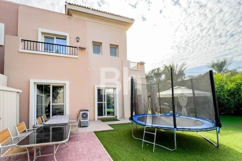 Kamienica na sprzedaż w Arabian Ranches, Dubai, ZEA 3 sypialnie, 253 mkw., nr 643893 - zdjęcie 6