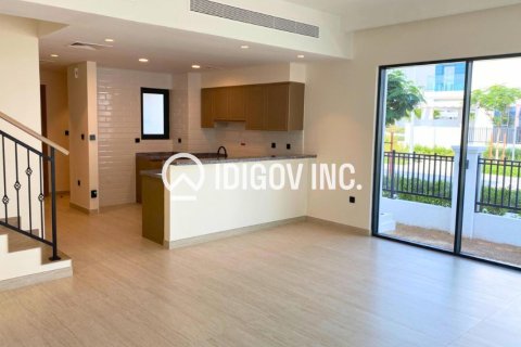 Townhouse in Damac Lagoons, Dubai, UAE 5 bedrooms, 215 sq.m. № 680700