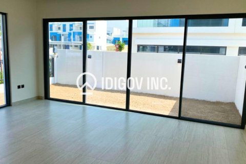 Damac Lagoons, Dubai, UAE의 임대용 타운하우스 침실 5개, 215제곱미터 번호 680700 - 사진 3