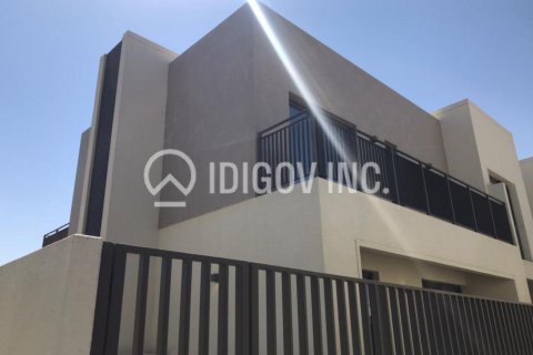 Dubai South (Dubai World Central), Dubai, BAE’de kiralık вилла 3 yatak odası, 130 m&sup2; No 680699 - fotoğraf 1