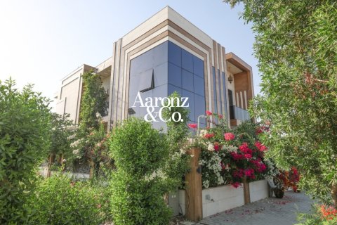 Vila u Al Furjan, Dubai, UAE 600 m2, 5 spavaćih soba Br. 711991