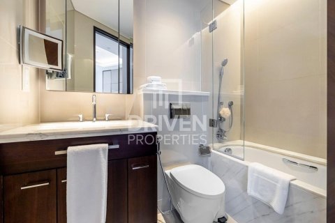 Apartment in Downtown Dubai (Downtown Burj Dubai), Dubai, UAE 3 bedrooms, 187.76 sq.m. № 743356 - photo 13