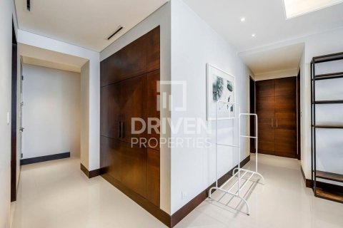 Apartment in Downtown Dubai (Downtown Burj Dubai), Dubai, UAE 3 bedrooms, 187.76 sq.m. № 743356 - photo 3
