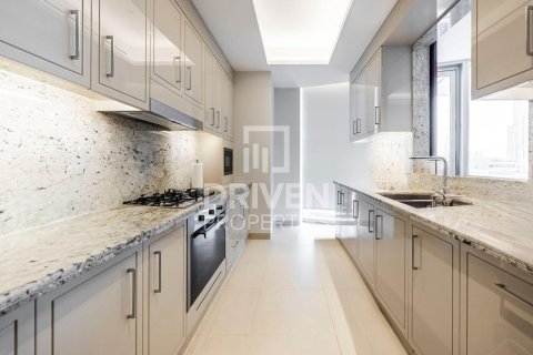 Apartment in Downtown Dubai (Downtown Burj Dubai), Dubai, UAE 3 bedrooms, 187.76 sq.m. № 743356 - photo 11