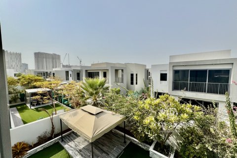 Vila u gradu Dubai Hills Estate, UAE 3 spavaće sobe, 399.7 m2 Br. 669202 - Slika 4