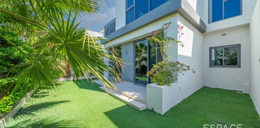 Villa à Dubai Hills Estate, Dubai, EAU: 4 chambres, 229 m2 № 737873