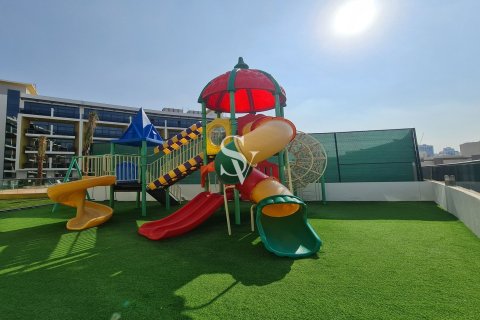 Apartman u CRYSTAL RESIDENCE u Jumeirah Village Circle, Dubai, UAE 126 m2, 2 spavaćih soba Br. 698783