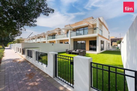 Üürile anda ridamaja asukohaga Dubai, AÜE: 4 magamistoaga, 274.5 m² Nr 699815 - pilt 7