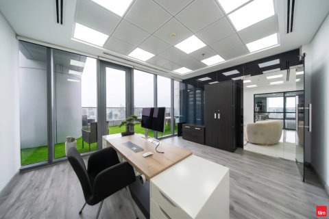 مكتب في دبي 265.4 متر مربع . ر قم 699814