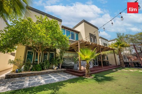 Vila v Jumeirah Park, Dubai, SAE 3 ložnice, 679.9 m² Č.: 633641 - fotografie 1