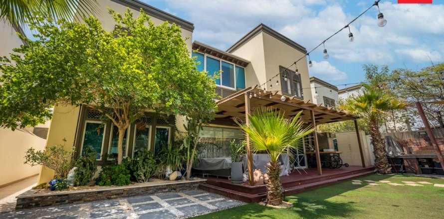 Vila v Jumeirah Park, Dubai, SAE 3 ložnice, 679.9 m² Č.: 633641