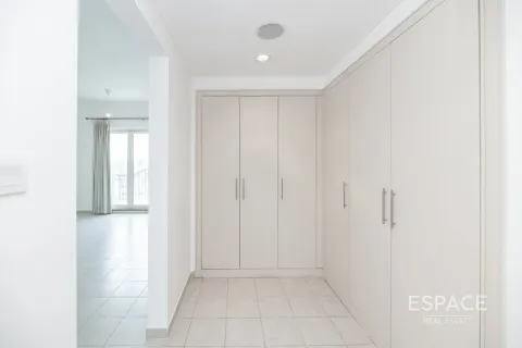 Üürile anda villa asukohaga Dubai Sports City, Dubai, AÜE: 5 magamistoaga, 401 m² Nr 650108 - pilt 8