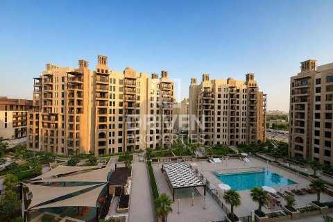 Apartmen di Umm Suqeim, Dubai, UAE 1 bilik tidur, 70.33 meter persegi № 767676 - foto 1