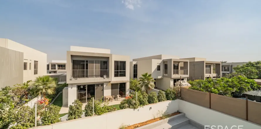 ویلا در Dubai Hills Estate، Dubai ، امارات متحده عربی 3 خوابه ، 311 متر مربع.  شماره 649732