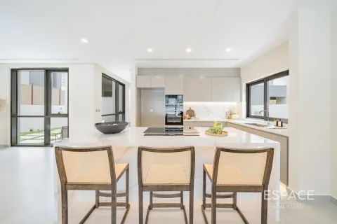 Dubai Hills Estate, UAE의 판매용 빌라 침실 3개, 311제곱미터 번호 649732 - 사진 4