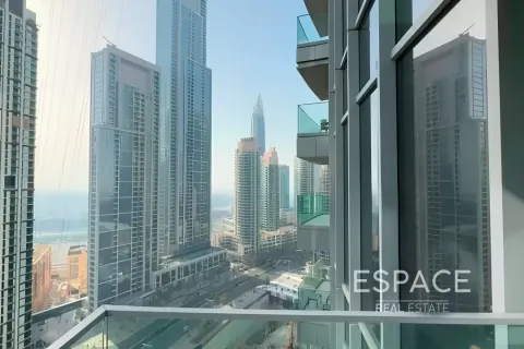Downtown Dubai (Downtown Burj Dubai)、Dubai、UAE にあるマンション販売中 2ベッドルーム、159 m2、No649729 - 写真 1