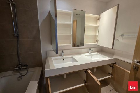 Apartment in Dubai, UAE 2 bedrooms, 104.7 sq.m. № 713602 - photo 14