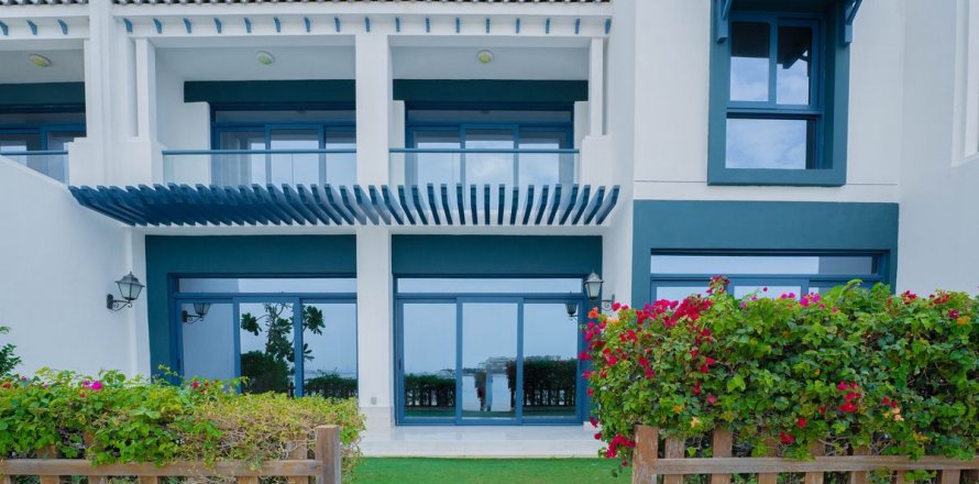 Vila u gradu Palm Jumeirah, Dubai, UAE 5 spavaće sobe, 263.8 m2 Br. 706069