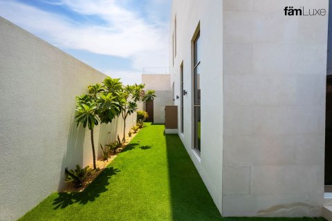 Villa te koop in Dubai, VAE 6 slaapkamers, 463.5 vr.m., nr 763049 - foto 13