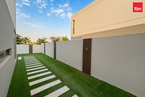 Vila u Dubai, UAE 5 spavaćih soba, 372.5 m2 Br. 763048 - fotografija 8
