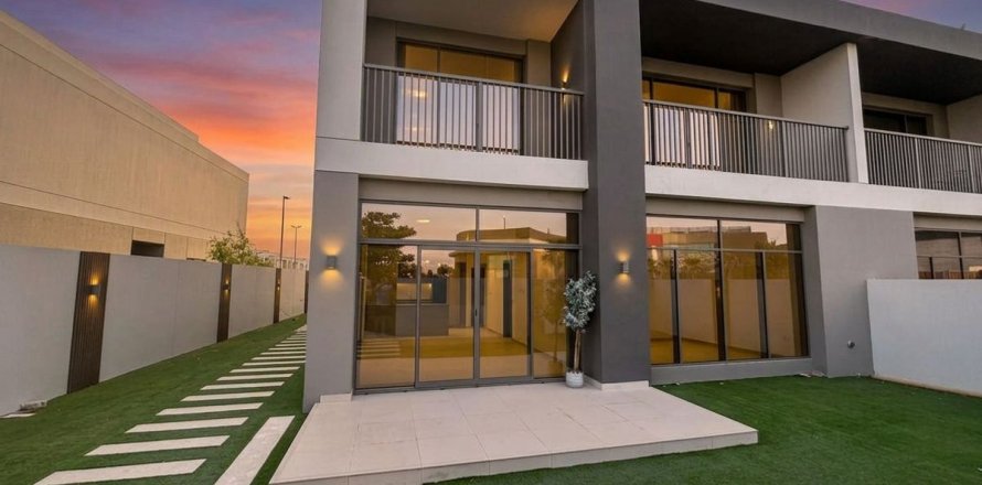 Vila u Dubai, UAE 372.5 m2, 5 spavaćih soba Br. 763048