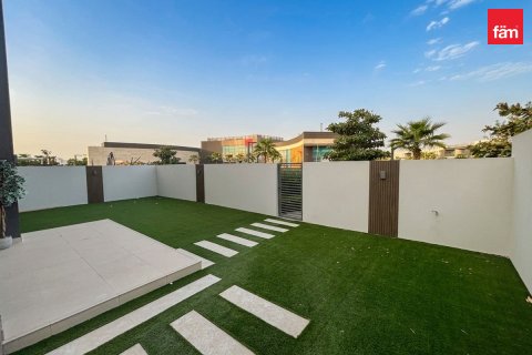 Vila u Dubai, UAE 5 spavaćih soba, 372.5 m2 Br. 763048 - fotografija 5