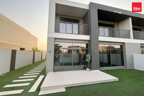 Vila u Dubai, UAE 5 spavaćih soba, 372.5 m2 Br. 763048 - fotografija 3