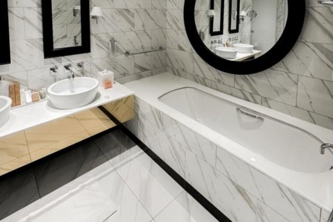 Apartament në Business Bay, Dubai, Emiratet e Bashkuara Arabe 3 dhoma gjumi, 227.72 m2. № 750758 - Foto 12