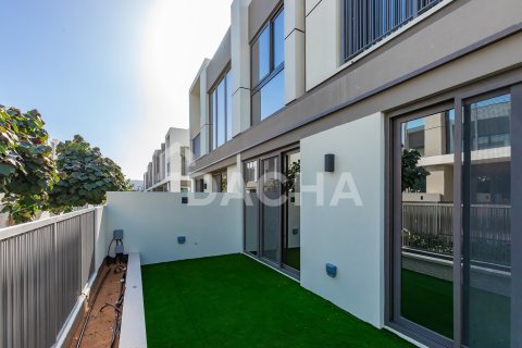 Shtëpi në qytet në Tilal Al Ghaf, Dubai, Emiratet e Bashkuara Arabe 3 dhoma gjumi, 203 m2. № 726899